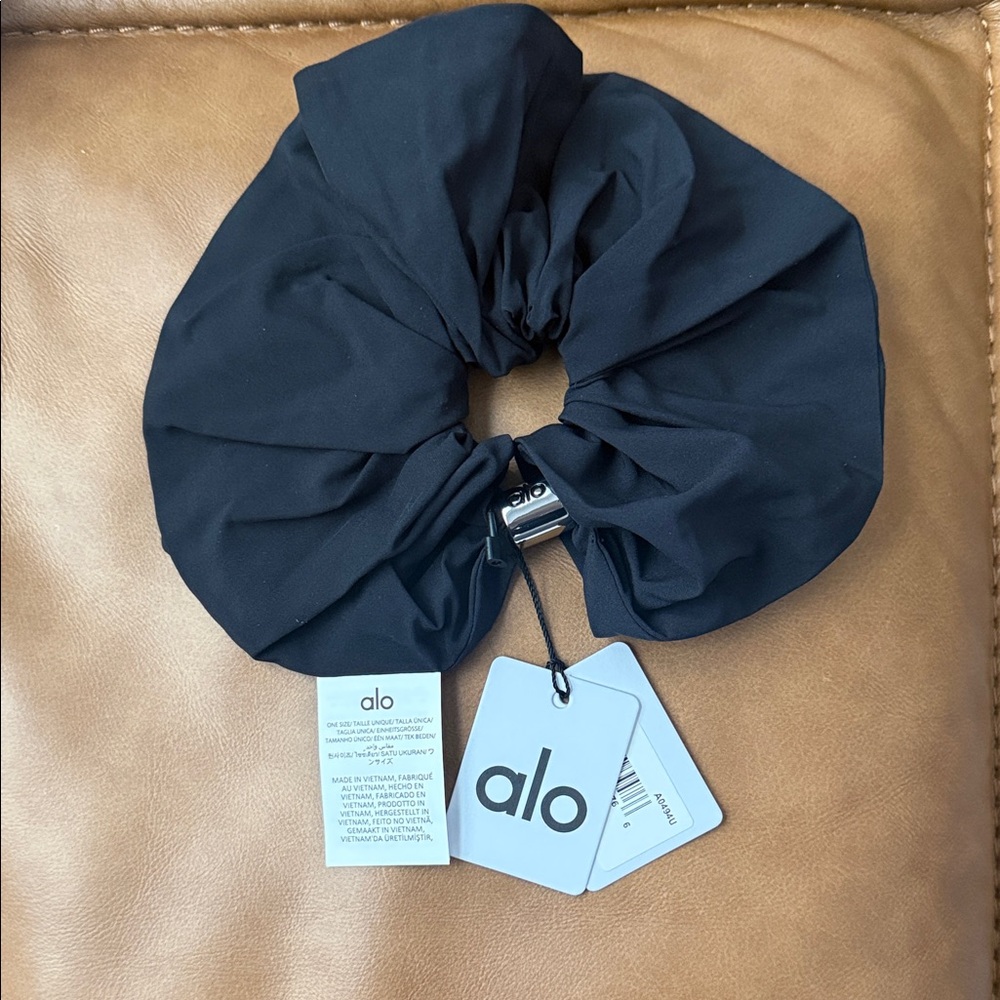 ALO Yoga Black Hair Scrunchie - Picture 2 of 4